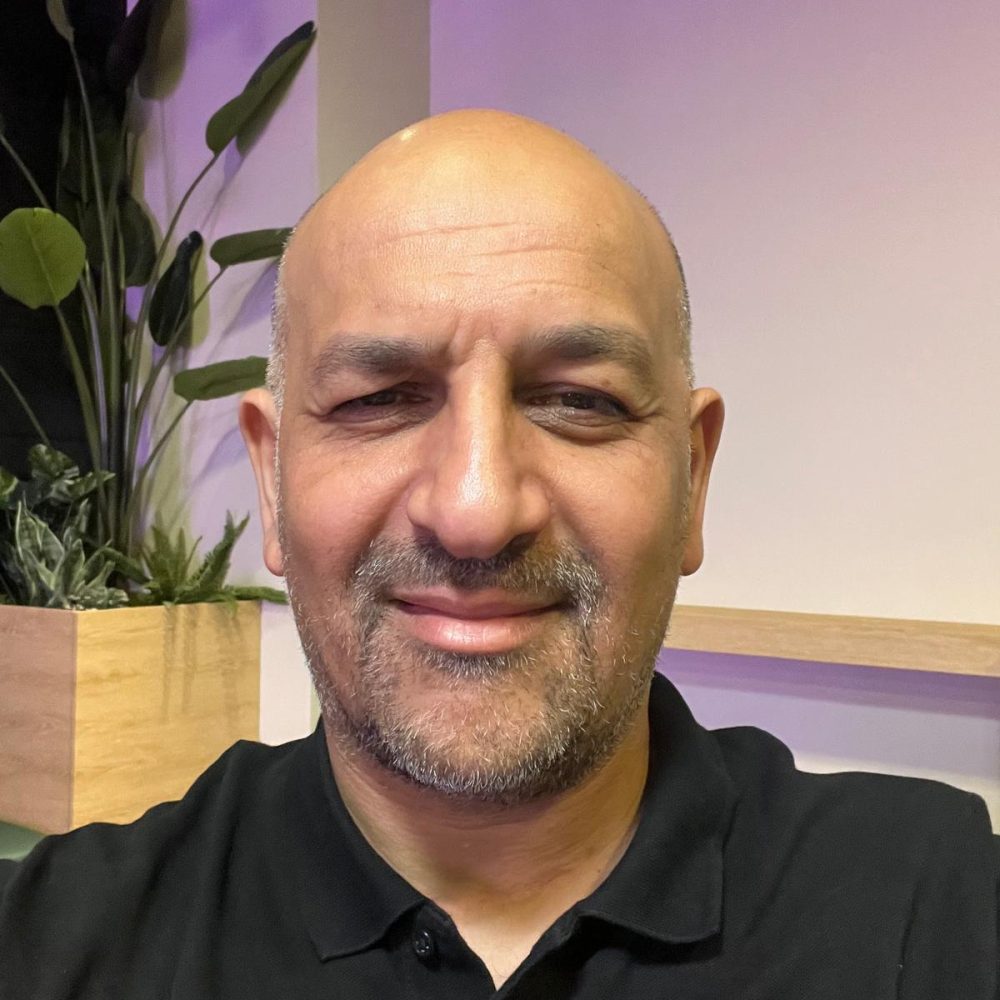 Chakib bénévole Trésorier adjoint